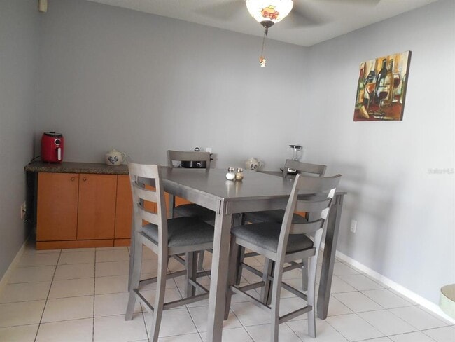 Photo - 2421 Ivanhoe St