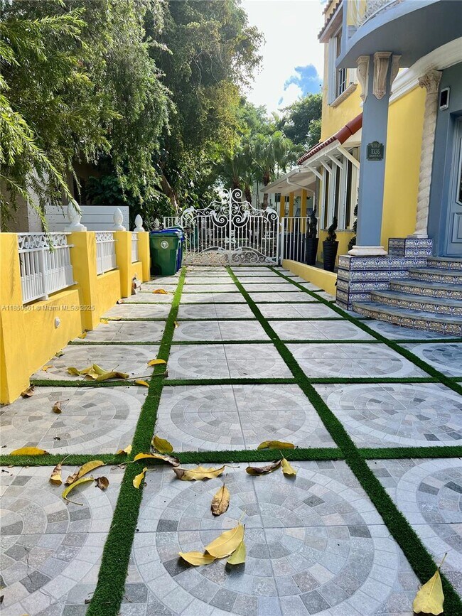 Photo - 1336 SW 14th St