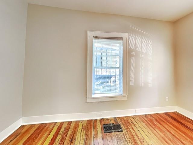 Photo - 1099 Coleman St SW