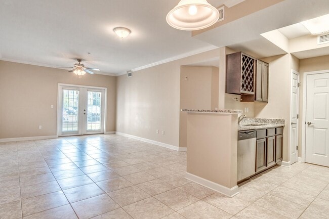 Photo - Beautiful Two Bedroom Apartment in Fort Walton Beach!