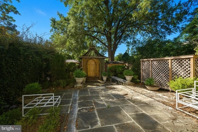 Photo - 3308 R St NW