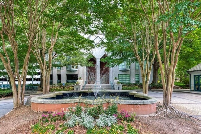 Building Photo - 2870 Pharr Ct S Northwest Unit 2104