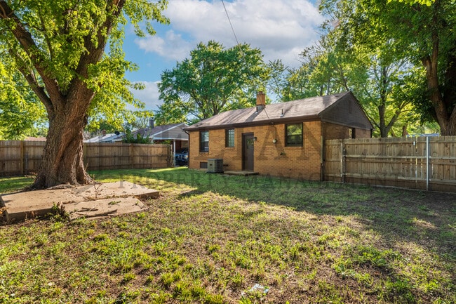 Photo - 1932 S Battin St