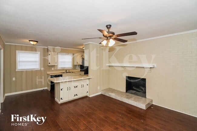 Photo - 5055 Woodlark Ave