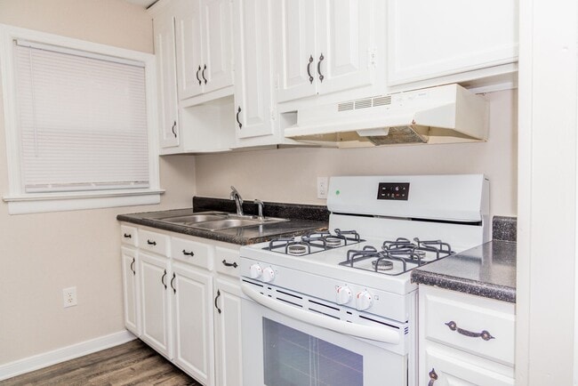 Photo - ONE MONTH FREE-Sign by 2/28/2026: Walk to Carytown & the Fan Unit 1905-D