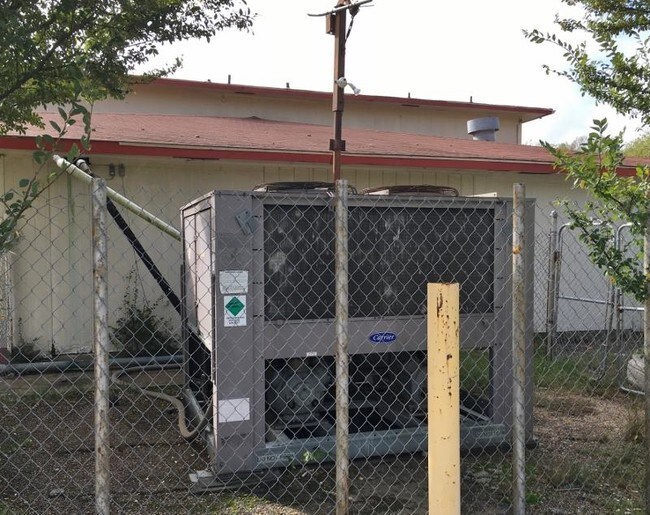 Photo - Shawnee Sevilla Apartments