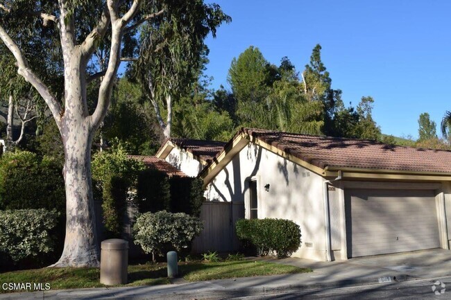 Building Photo - 609 Via Novella Rental