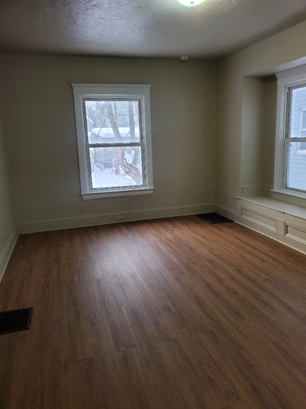 Photo - 1378 E 94th St