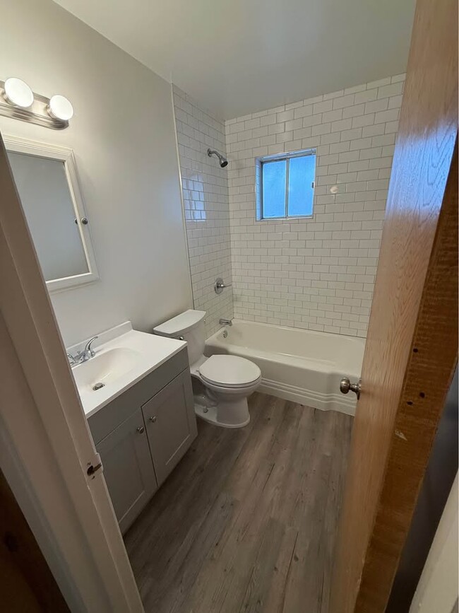 Building Photo - 2024 S Mill Ave Unit 3