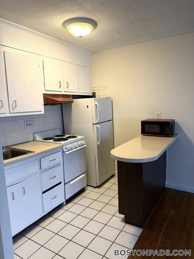 1027 Commonwealth Ave Unit 23