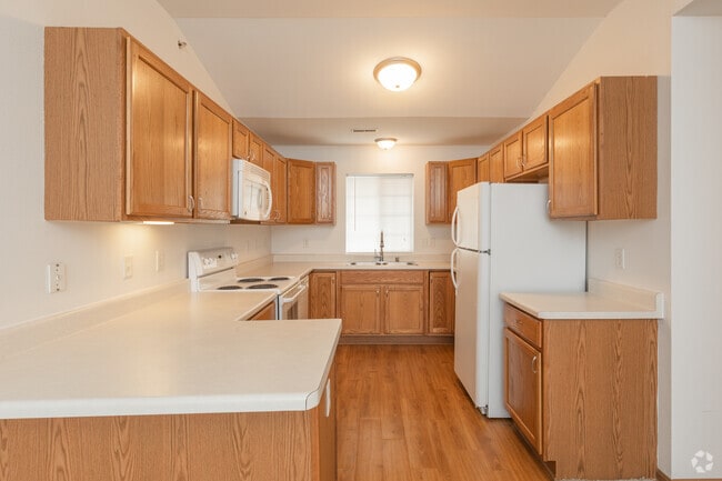 Photo - Regal Pointe Apartments