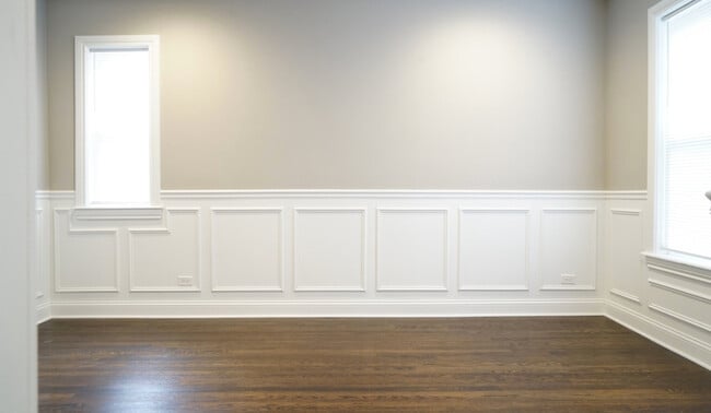 Photo - 2957 N Avers Ave