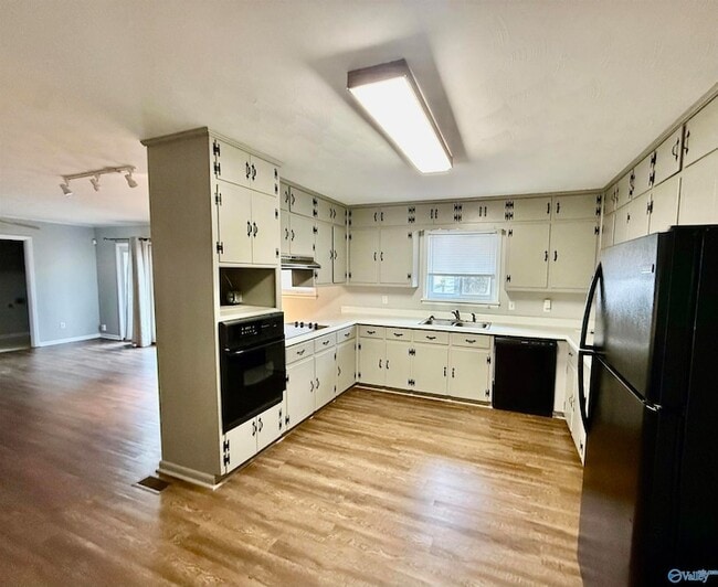 Photo - 804 Hodges St NW