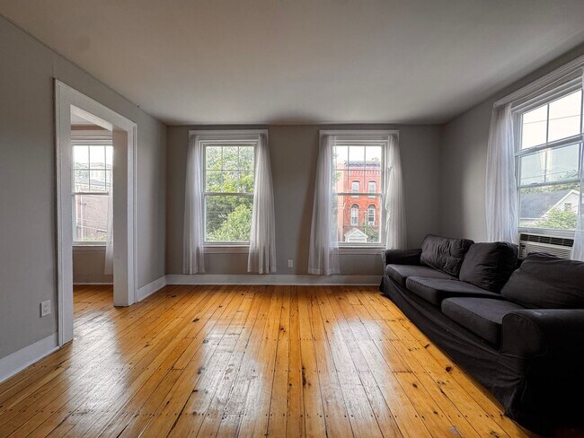 Photo - 67 Pearl St Unit 3
