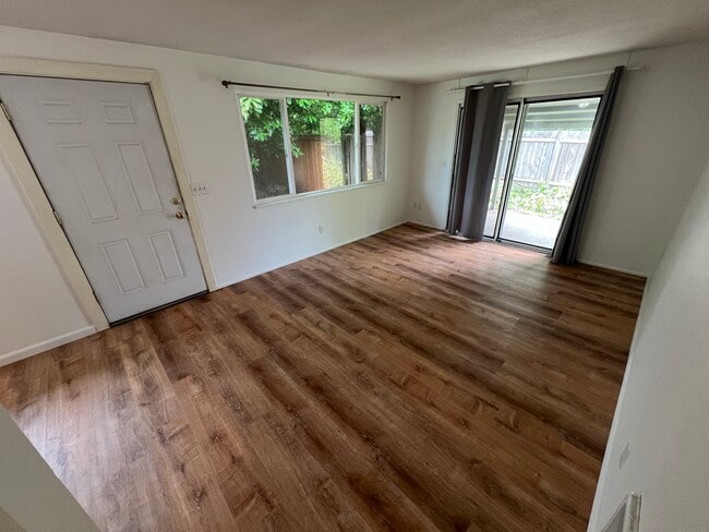 Photo - 2115 Carlson Rd Unit A