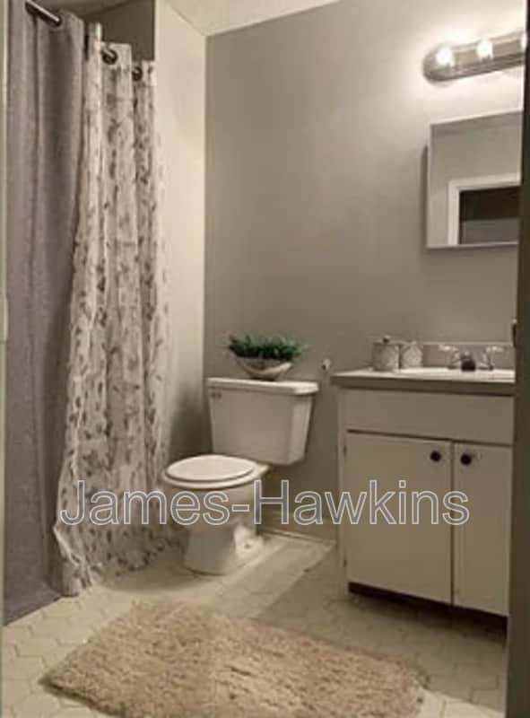 Photo - 3855 Woodley Rd