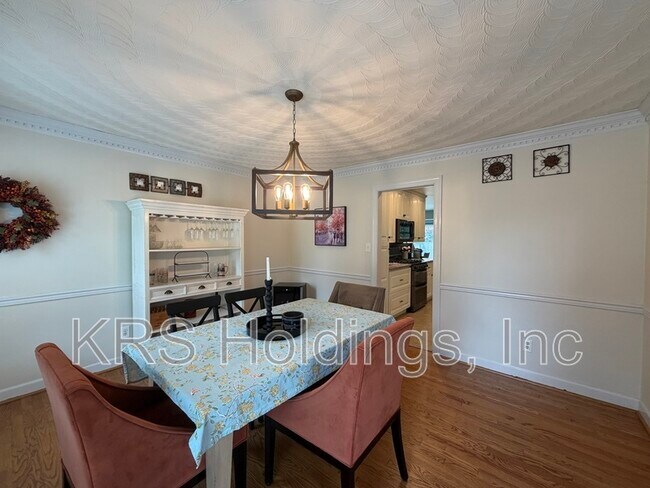 Photo - 1520 Woodside Ct