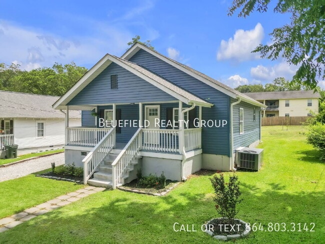 Photo - 212 E Bearden St