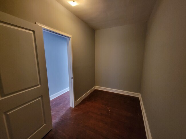 Photo - 2732 Beryl Ave