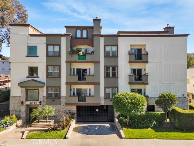 Photo - 12916 Moorpark St Unidad 204 Rental