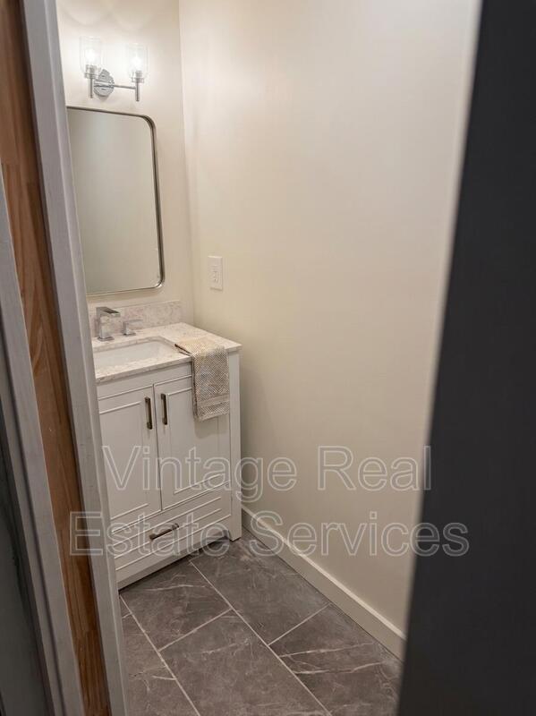 Photo - 2502 N Blvd