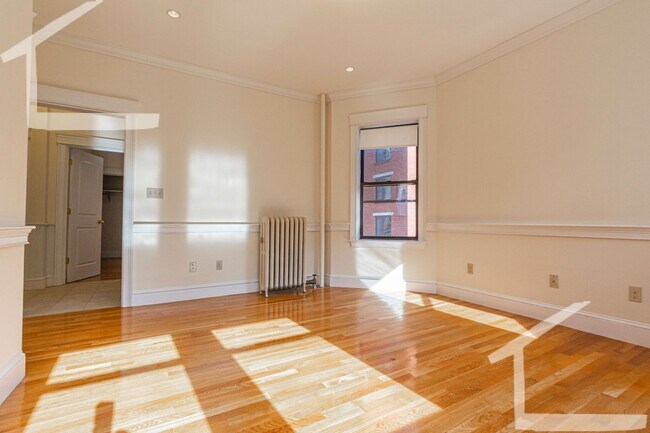 Photo - 1332 Commonwealth Ave