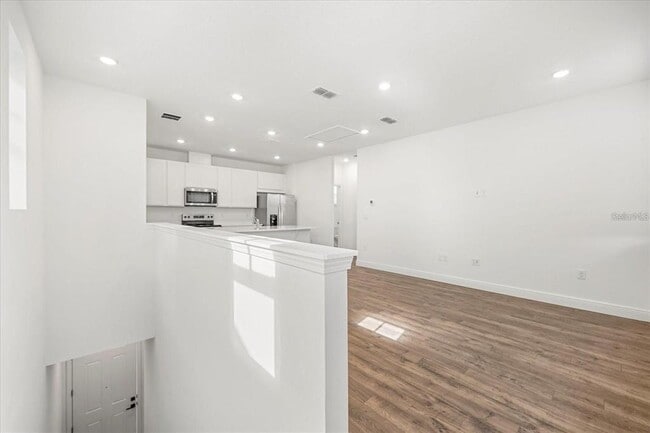 Photo - 10535 Marconi Ave