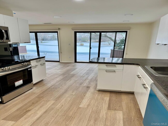 Building Photo - 80 Northgate Cir