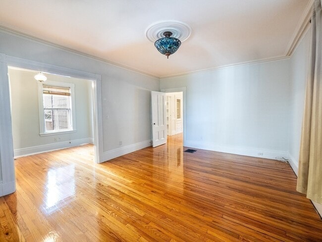 Photo - 12 Adella Pl