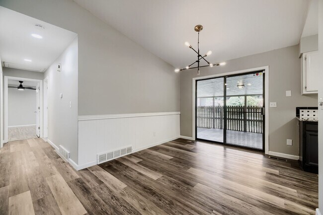 Photo - 7136 W Portland Ave