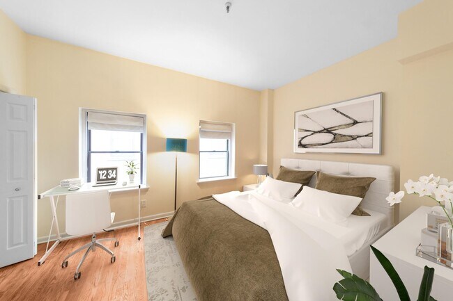 Building Photo - 227 Christopher Columbus Dr Unit 333