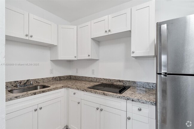 Building Photo - 2047 Lincoln Ave Unit 1 Rental