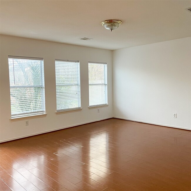 Photo - 11737 Logan Ridge Dr