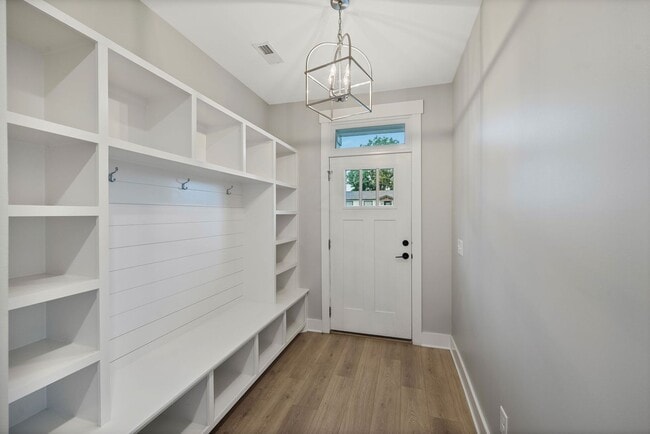 Photo - Stunning Modern Townhouse in the Heart of ...