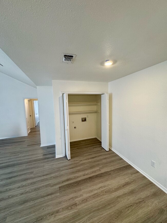 Photo - 4041 Evergreen St