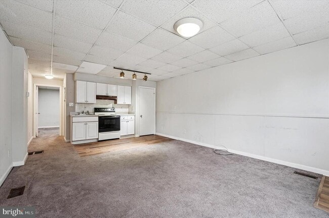 271 N Wycombe Ave Unit 1