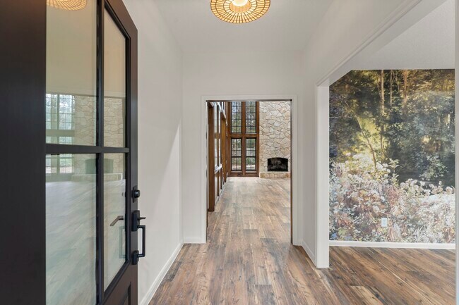 Photo - 6 Thornhedge Ct