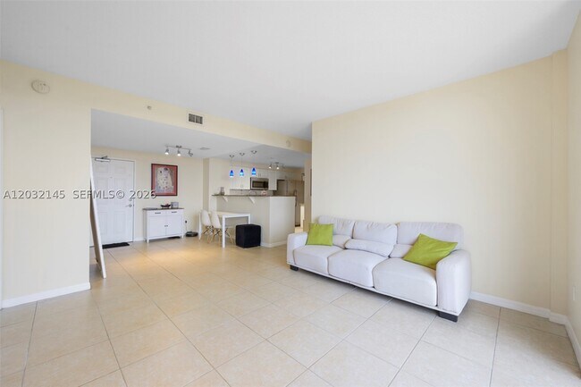 215 SW 42nd Ave Unit 708
