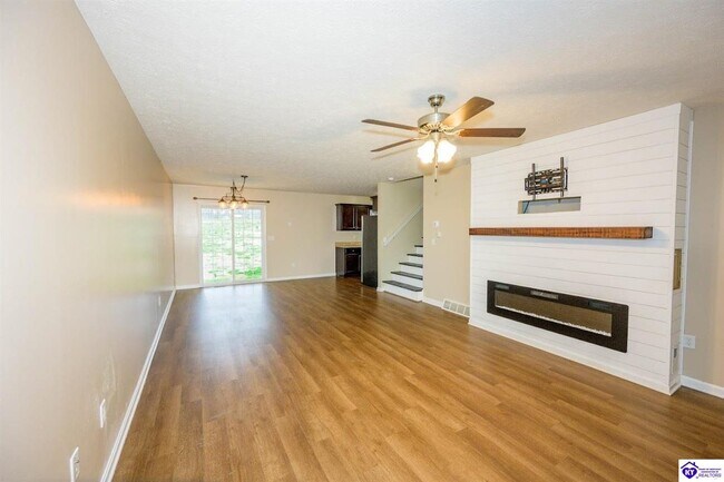 Photo - 102 Teaberry Ct