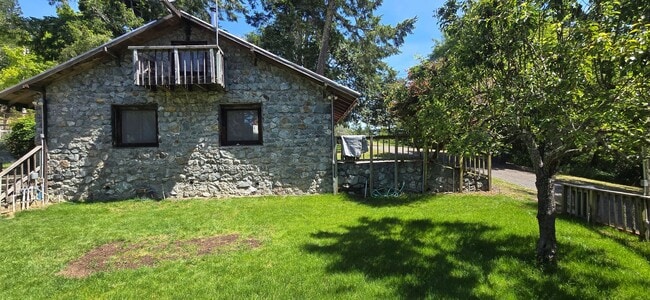 Photo - Charming 1-bedroom cottage nestled just 4 miles west of downtown Sebastopol in the heart of West ...
