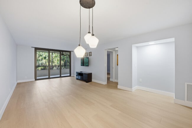 Photo - 2070 Homewood Blvd Unit 3150