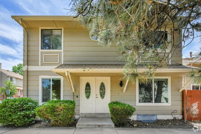 Building Photo - $2,795.00 - 4 Bedroom, 3 Bathroom, Single ... Unit #F Rental