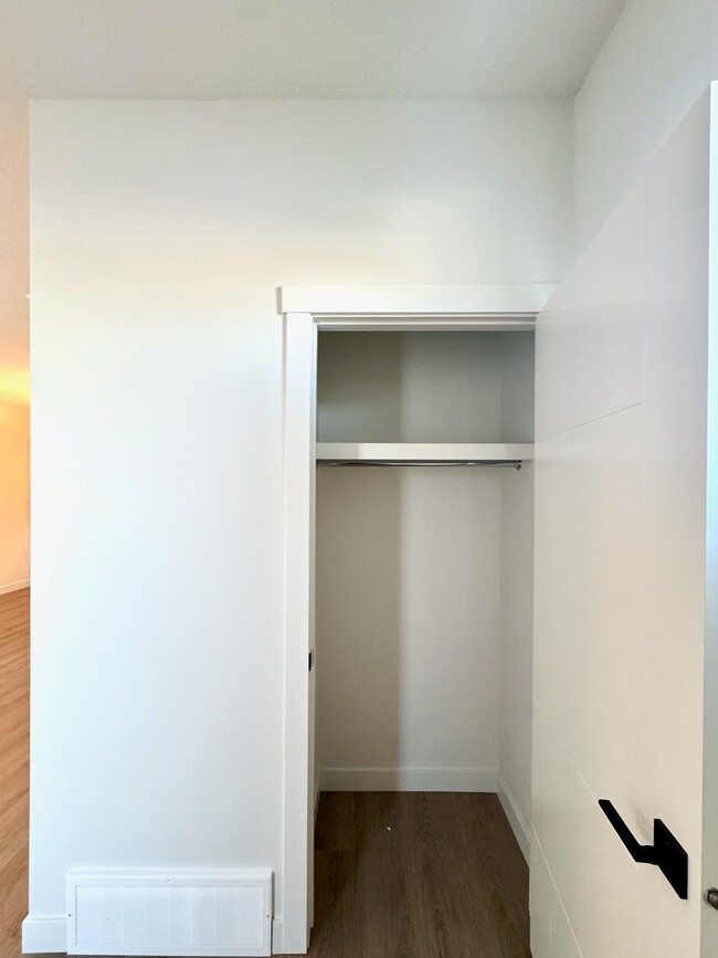 Photo - 9938 162 St NW Unit 5