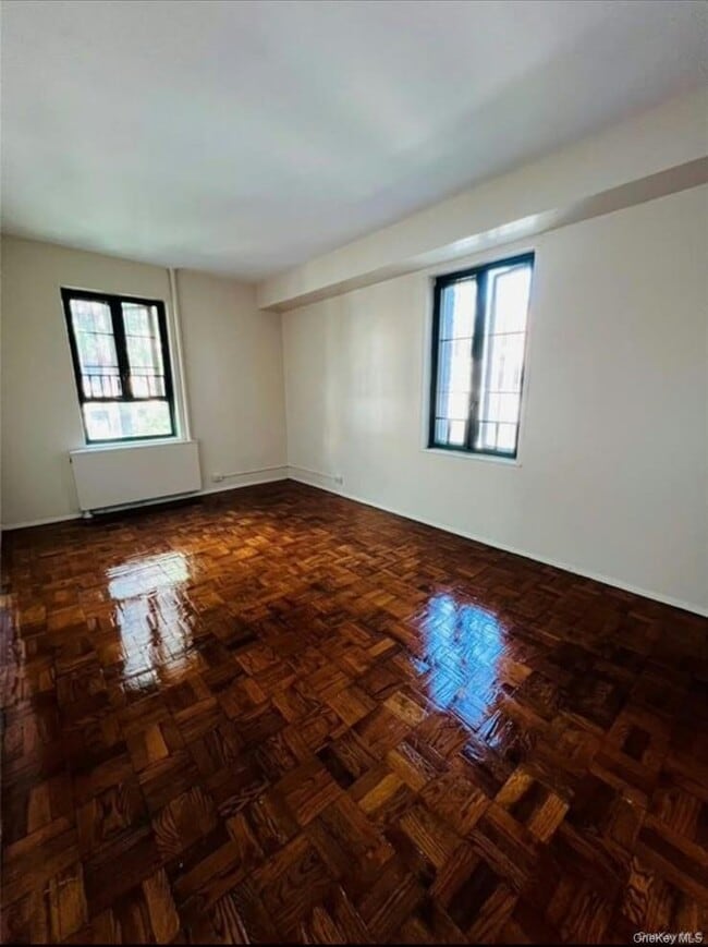2033 McGraw Ave Unit MH