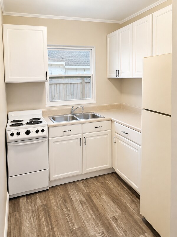 Photo - 310 Walnut St Unit A