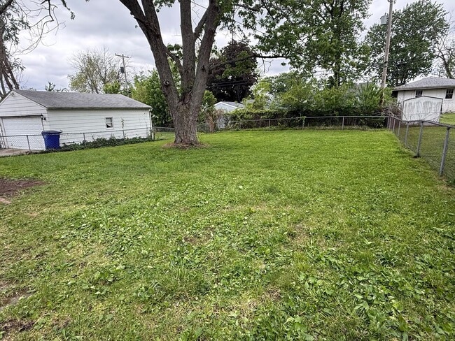 Photo - Freshly Renovated Bungalow in Home Park Area!