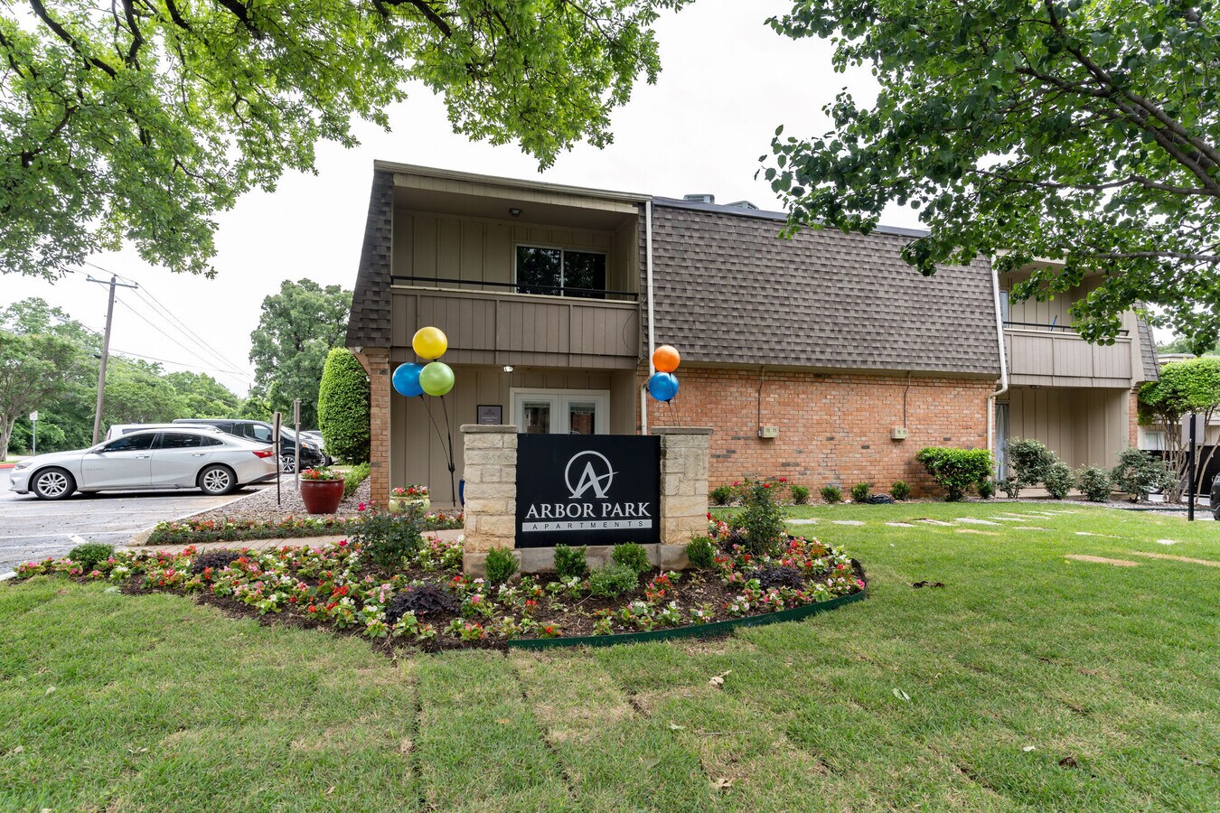Arbor Park Apartments - Arbor Park Apartments