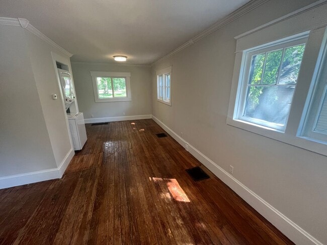 Photo - 3-bedroom, 1.0 bathroom Home near downtown Niles