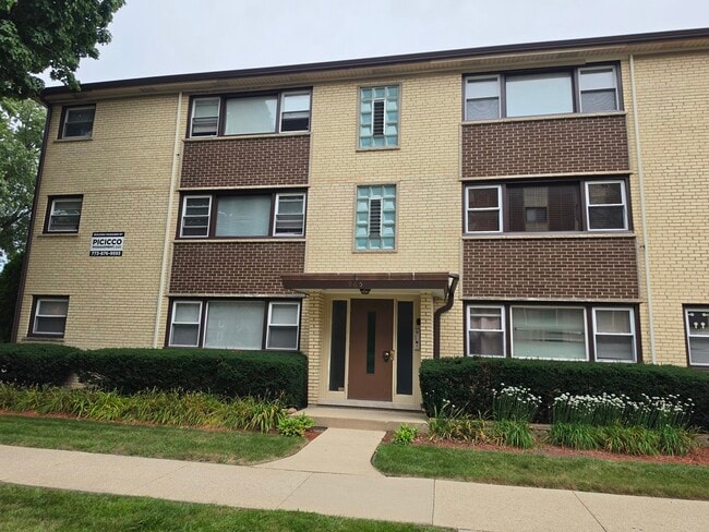 Building Photo - 965 S Cora St Unit 2S
