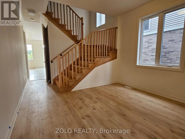 Photo - 496 Trevor St.